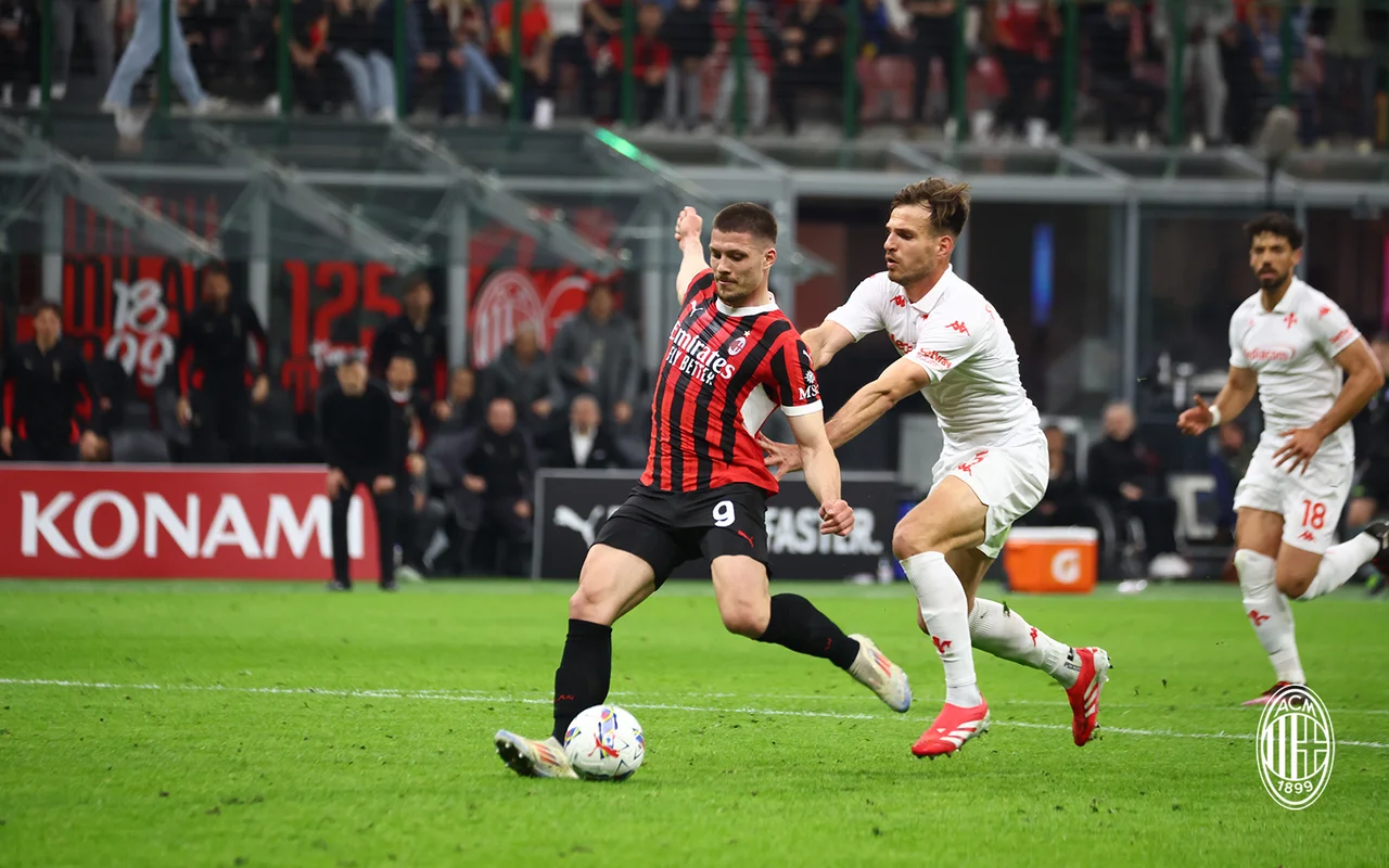 米兰德比赛场绝地反击,转败为胜,稳步上升 米兰德比赛场绝地反击,转败为胜,稳步上升