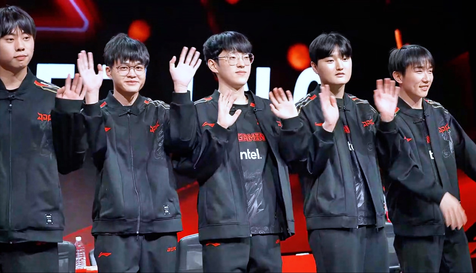 DRX轻取IG,Scout完成史诗逆转顶尖较量全球总决赛,留下经典瞬间 DRX轻取IG,Scout完成史诗逆转顶尖较量全球总决赛,留下经典瞬间