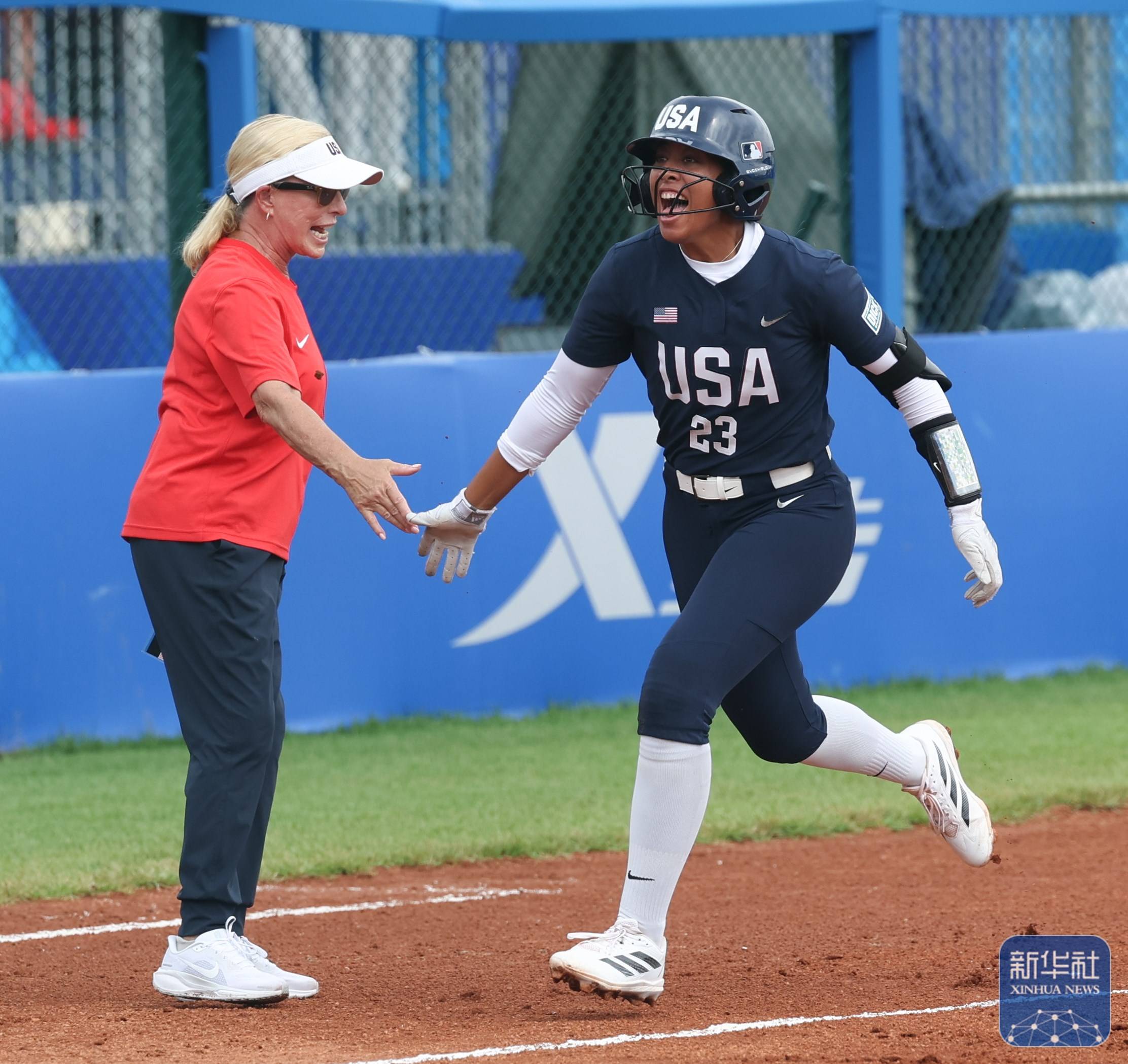 WBG翻盘DK,Deft拿下关键大龙宿敌对决成都决赛之夜,锁定晋级资格 WBG翻盘DK,Deft拿下关键大龙宿敌对决成都决赛之夜,锁定晋级资格