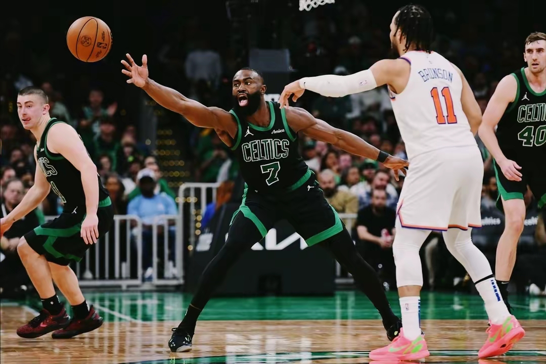 篮网翻盘凯尔特人，克莱带队取胜