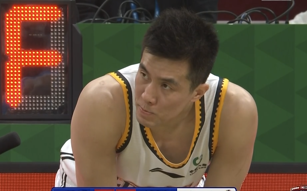 新疆队完胜灰熊,郭艾伦刷新纪录 新疆队完胜灰熊,郭艾伦刷新纪录