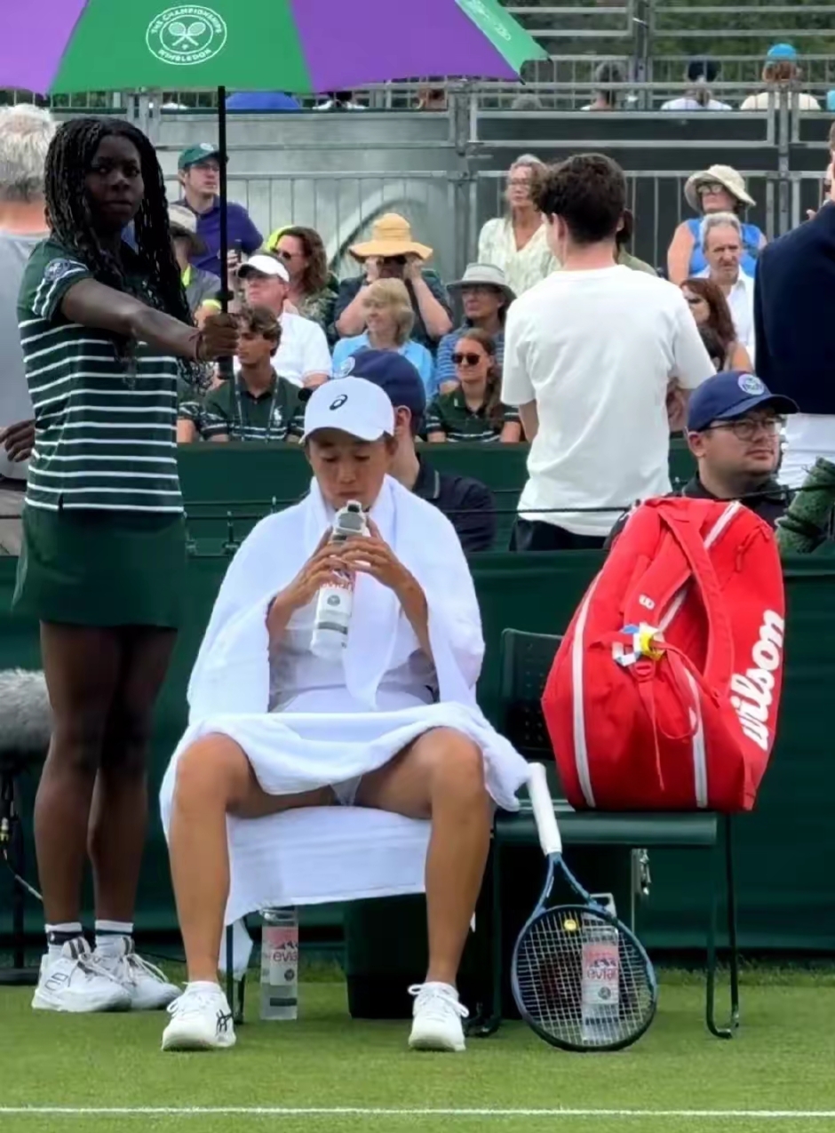 戴维斯杯逆转温网,兹维列夫关键制胜 戴维斯杯逆转温网,兹维列夫关键制胜