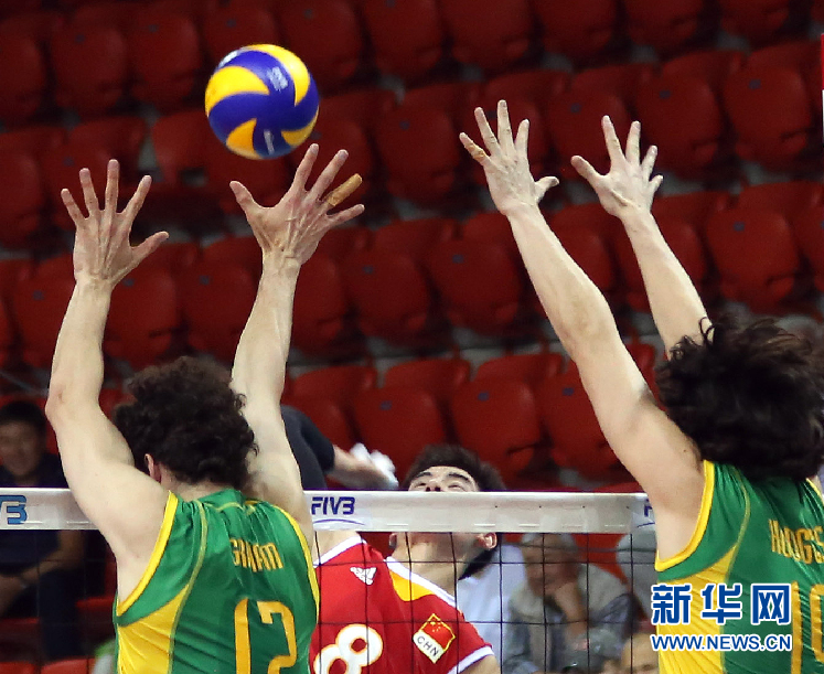 中国队完胜英格兰队，波尔统治全场